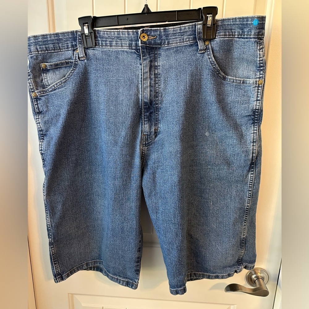 Dickies, Genuine. Flex Denim shorts, size 42, featuring Elastic Waistband Men’s